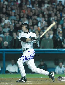 Aaron Boone Signed Autograph NewYork Yankees 8X10 Photo Beckett BAS - Picture 1 of 1