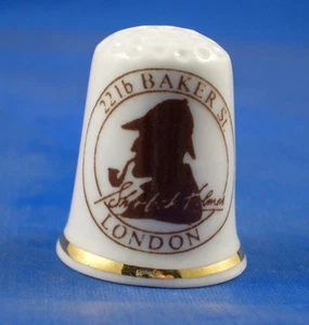 Birchcroft Porzellan Fingerhut -- Sherlock Holmes Baker St mit Kuppel Geschenkbox - Bild 1 von 3