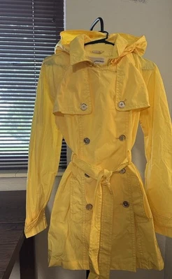 Chaqueta de Lluvia Michael Kors Talla Grande Amarilla Doble Pecho Corbata Cintura Capucha Abrigo Foto 1 de 4