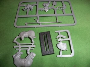 WARHAMMER PLASTIC BRETONNIAN KNIGHT OF THE REALM   LOT 3 - Picture 1 of 3