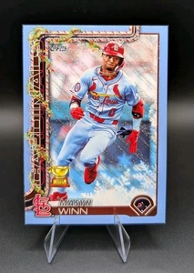 2025 Topps Holiday Masyn Winn Light Blue & White Glitter Cardinals #H193 - Bild 1 von 2