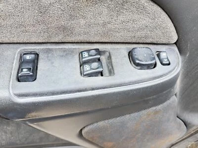 Interruptores de ventana maestra izquierda delantera (cabina externa) Chevy GMC Silverado Sierra 2003-2007 Foto 1 de 4