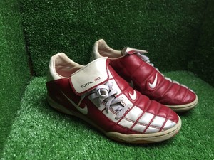 nike total 90 trainers