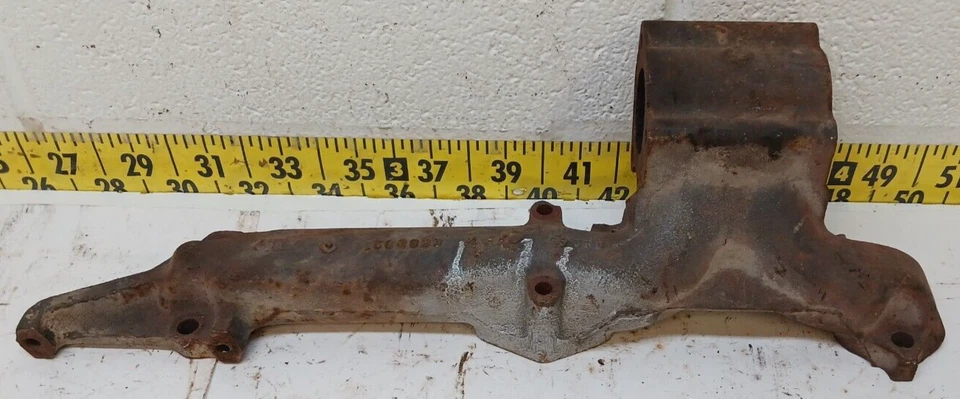 Colector de escape usado OEM GM RH 371 568926 1957-58 Oldsmobile 88-98 (M18) Foto 1 de 4