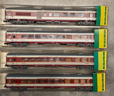 vier SNCF Grand Confort Wagen (mit Halb-Packwagen), Minitrix, guter Zustand, OVP - Bild 1 von 4