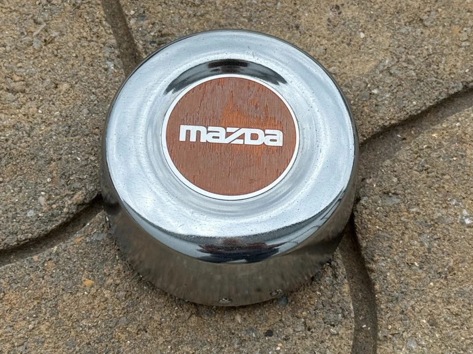 MAZDA B2000 B2200 B2600 OEM WHEEL CENTER CAP CHROME ALLOY 1986-1993 - Image 1 of 4