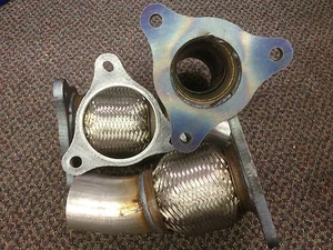 Chevrolet HHR Cobalt Saturn Ion Front Flex Section Exhaust Pipe 2.2 2.4 w/Gasket - Picture 1 of 2