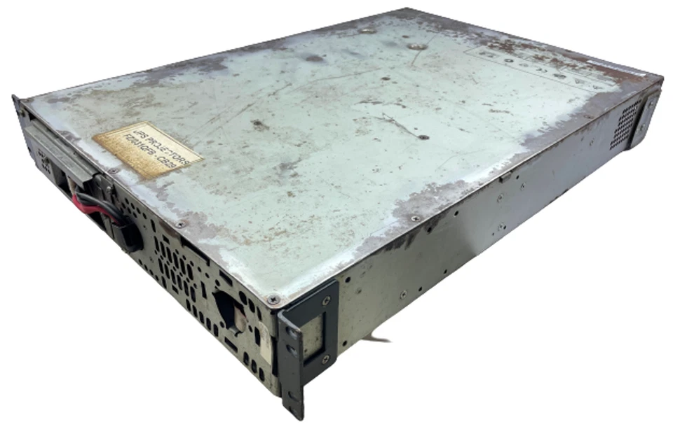 APC SMT3000RMI2U Smart Ideal UPS 911-0133 2200RMI2U - Image 1 of 4