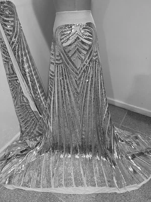 "Tela de malla elástica 4 vías blanca lentejuelas plateadas 50"" ancho 1 yarda" Foto 1 de 4