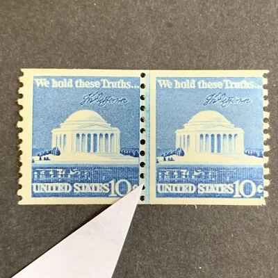 2/269 US Stamps Scott 1520 10c Smeared Line Of Line Pair Error MNONG EFO - Image 1 of 2