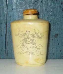 ANTIQUE 2 SIDED CHINESE SCRIMSHAW BONE SNUFF BOTTLE-APPLIER/LID CIRCA 1900-40'S - Picture 1 of 7