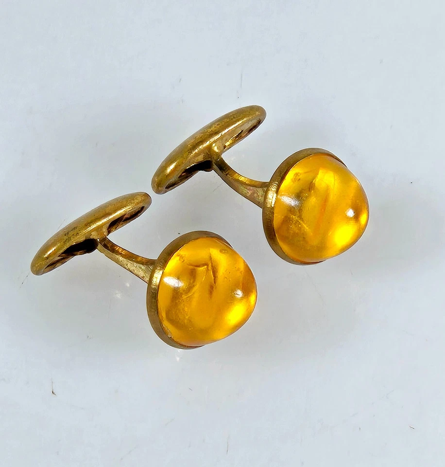 古董 1920 年代黄铜带琥珀色蜂蜜彩色石头圆顶袖口链接 — 第 1/4 张图片