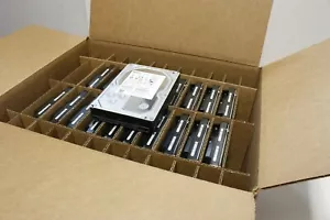 (Lotto di 20) 3 TB Hitachi HGST HUS724030ALS641 7200 3,5" SAS 0B26926 / DK7SSF300 - Foto 1 di 9