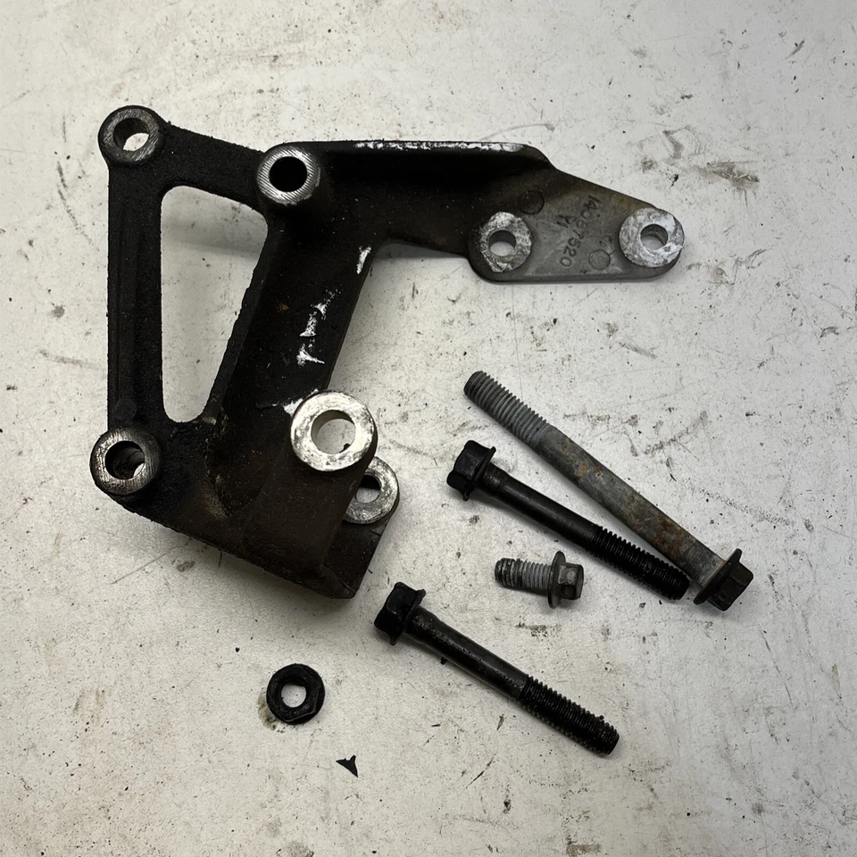 Corvette TPI 1986 1987 1988 1989 1990 1991 soporte de bomba de smog 14087520 L98 5,7 L Foto 1 de 4