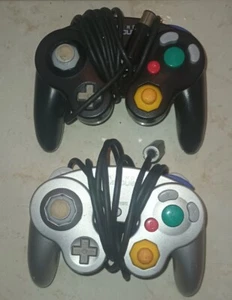 PAIR OF NINTENDO GAMECUBE CONTROLLER BLACK OEM GREY & BLACK - Picture 1 of 1