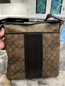 Coach Signature Canvas Logo braun Umhängetasche Kuriertasche 11"" x11"" t3 - Bild 1 von 4