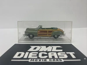 Chrysler Town & Country Green Vitesse 1/43 Miniature with Case! - Picture 1 of 16