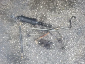 John Deere 325 Hydraulik Deck Hubzylinder, Schieberventil und Hartleitungen - Bild 1 von 2