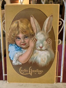 SALUDOS DE PASCUA Dulce Rubia Niña Peek A Boo con Conejo Blanco Postal De Colección - Imagen 1 de 5