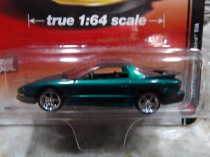 1993 PONTIAC FIREBIRD TRANS AM          2013 AUTO WORLD     1:64 DIE-CAST - Picture 1 of 4