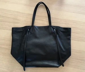 Bolso de Hombro CELINE Cabas Phantom PHOEBE PHILO Cuero Negro Usado Italia - Imagen 1 de 14