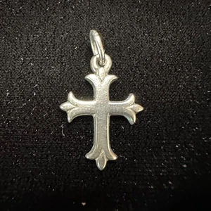 Vintage James Avery Sterling 925 Silver Fleuree Cross Petite Charm Pendant - Picture 1 of 6
