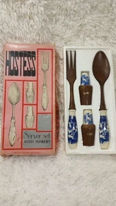 Vintage Blue Willow Hostess Server Set With Blue & White Handles And Shakers - Picture 1 of 3