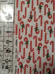 REMNANT Cranston Print Works Christmas Fabric White Red Candy Cane 15x21" - Picture 1 of 4