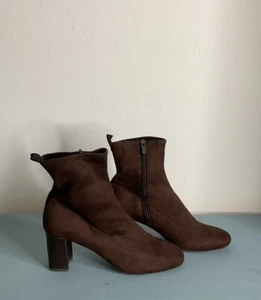 NWOB Donald Pliner US 11M Cattie Stretch Suede Dark Brown Bootie - Picture 1 of 6