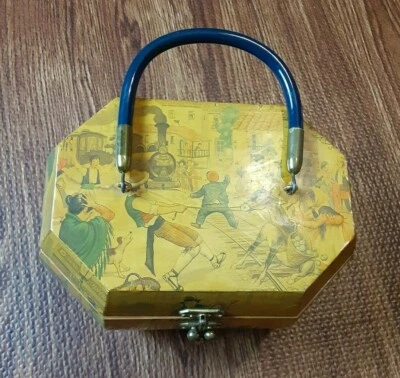 Cartera vintage de madera decoupage con forma de octágono escenas de la vida cotidiana de la ciudad Foto 1 de 4