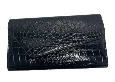 Bolsa de Embreagem Forever 21 Feminina Pequena Preta Brilhante Falsa Jacaré Snap Glamour Ousado - Imagem 1 de 4