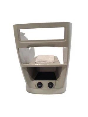 TOWN COUN 2015 Dash Bezel 593546 - Image 1 of 4