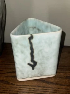 McCarty’s Mississippi Pottery Jade Green Delta Vase with River mark - Picture 1 of 5