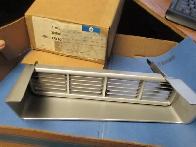 RADIATOR GRILLE N.O.S.RIGHT SIDE 1975-1977 PLYMOUTH GRAN FURY MODELS 3781020 - Image 1 of 3