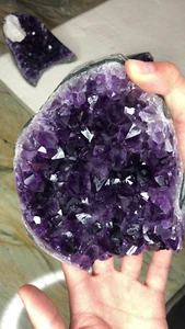 Ametista viola 2,392 kg 18x16x13 cm dall'Uruguay - Foto 1 di 1