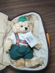 Herren Oktoberfest Teddybär mit Lederhose & Mütze in Deutschland Etui Neu mit Etikett Plüsch - Bild 1 von 10