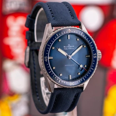 Blancpain Fifty Fathoms Bathyscaphe 5000-0240-O52A Foto 1 de 4