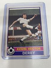 Derby County Kevin Hector Vintage Fußballkarte in doppelter Schutzhülle