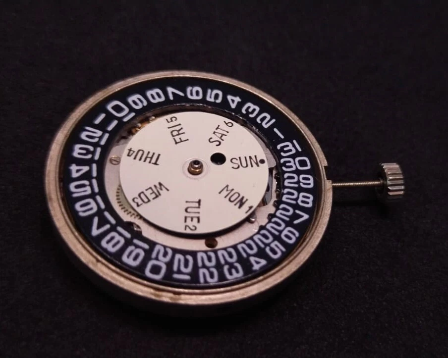 ENICAR AUTOMATIC MOVEMENT CAL NO.AR-167 DAY/DATE ON-3 CROWN AT-3 O'CLOCK MO-A-61 - Image 1 of 4