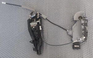 Peugeot/Citroen Door Lock Mechanism Front Right Side - A048069, GE0024923 - Picture 1 of 14