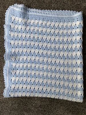 "Manta bebé ganchillo hecha a mano niños azul pastel/blanco con borde 40""x37""" Foto 1 de 4