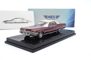 Cadillac Coupe DeVille - metallic-dunkelrot/beige - 1972 - 1:64 - Neo (60006) - Bild 1 von 3