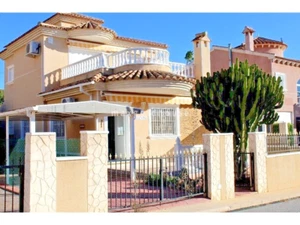 Villa in San Miguel de Salinas, bei Alicante - Bild 1 von 24
