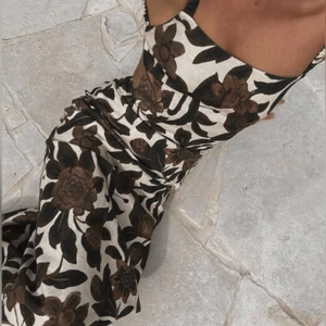 Commense Floral Print Dress Backless Slit Tropical SZ XS NEW - Picture 1 of 16