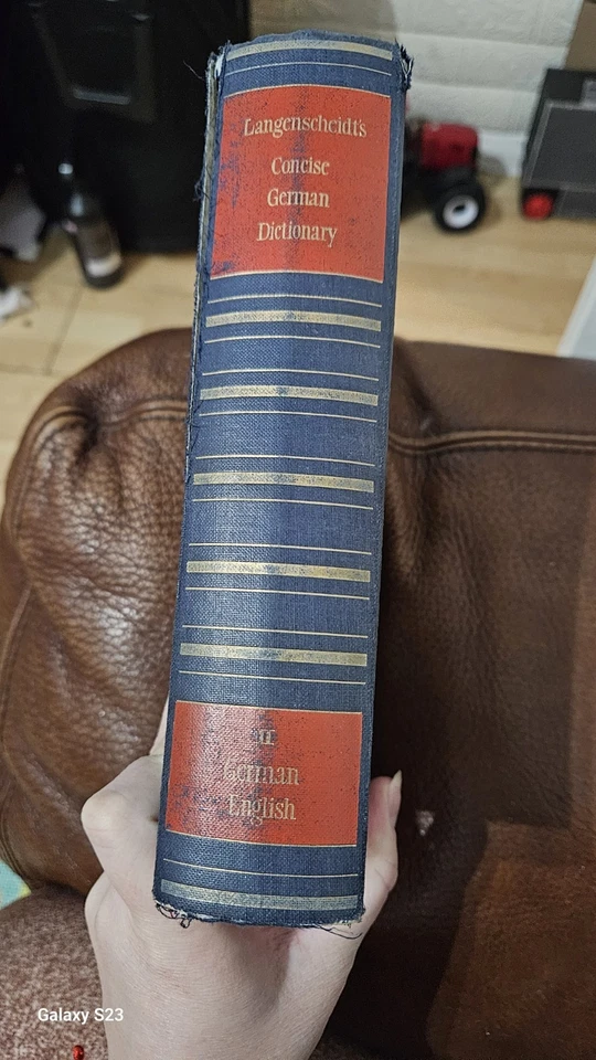 Langenscheidt's Concise German Dictionary German-English By HEINZ MESSINGER - Image 1 of 4