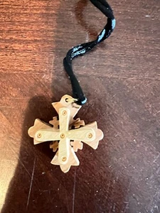 Olive Wood Cross Pendant Necklace Handmade By SERRV Handicraft holyland - Picture 1 of 6