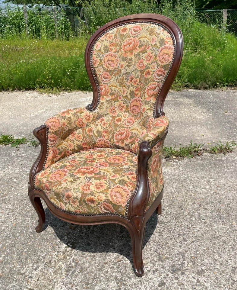 Bergère fauteuil en noyer 1820-30 - Photo 1/4
