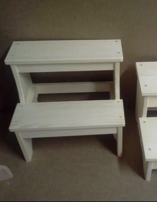 Taburete de madera ESTRECHO 2 pasos LISO banco infantil madera de pino sin terminar niño niña Foto 1 de 2