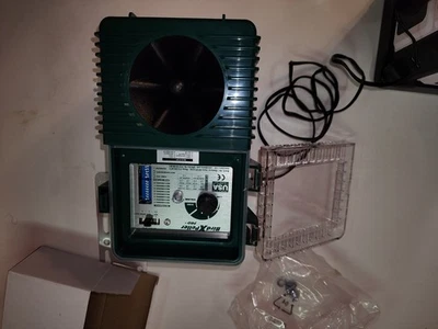 Bird-X BirdXPeller Pro Electronic Bird Preventer Version 1 Sonic Bird Decoy - Image 1 of 4