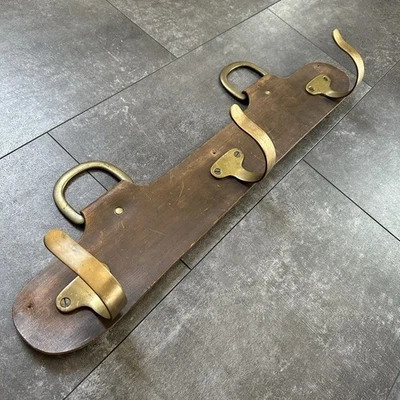 Ganchos de pared vintage de cuero y latón El Cid hangares granja occidental hombre cueva Foto 1 de 4